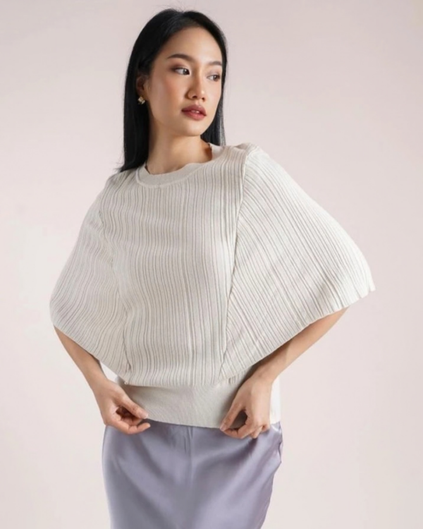 2 RYLENE RAYNA Short Sleeve Batwing | Atasan Rajut Batwing Lengan Pendek Wanita