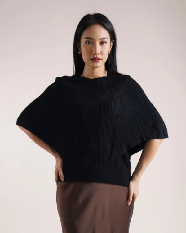 4 RYLENE RAYNA Short Sleeve Batwing | Atasan Rajut Batwing Lengan Pendek Wanita